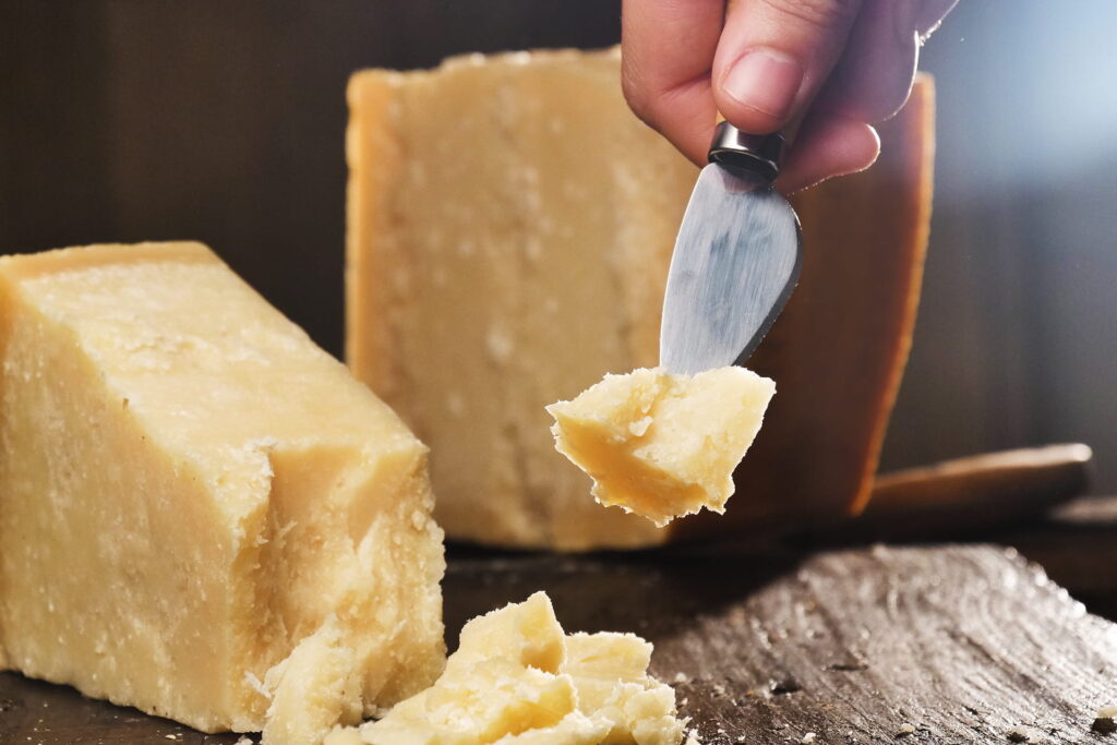 Parmigiano Peggiano uno snack ideale per la dieta chetogenica