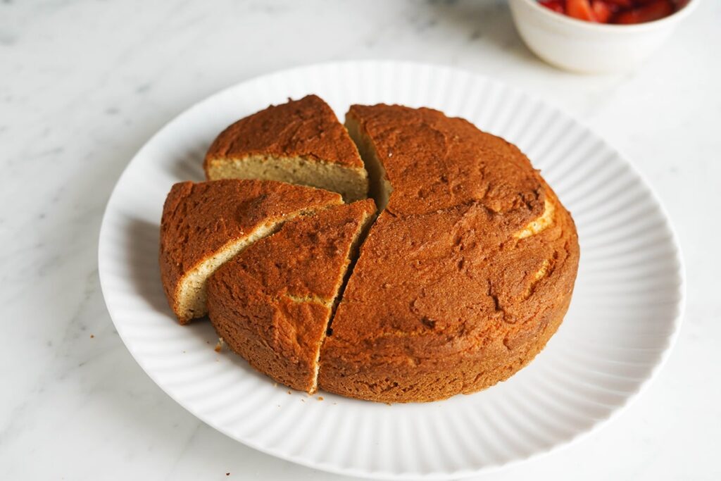 Torta tagliata a fette realizzata con farina Zero
